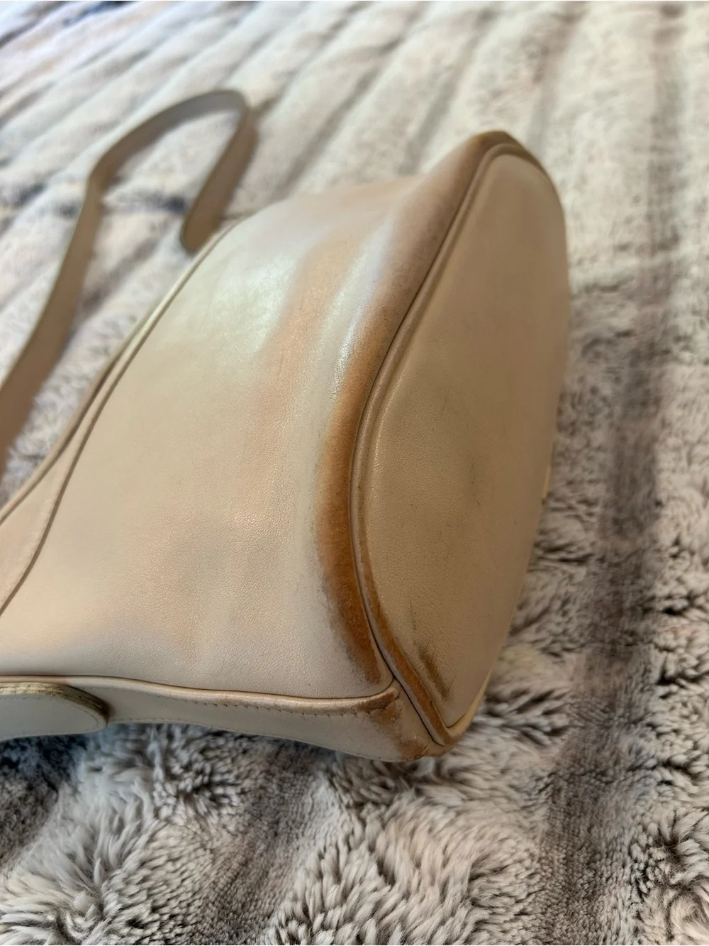 Vintage Coach 4143 - Worth Crossbody bag in Bone with Golden Hardware